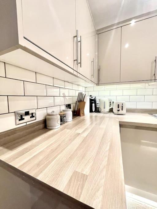 Spacious Modern Victorian House In Rochester Wainscot Eksteriør bilde